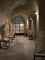 Antiquarium, sous la cavea du théâtre.