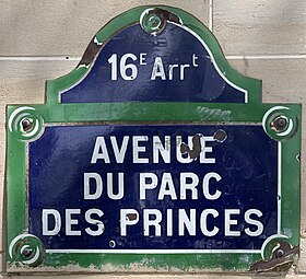 Voir la plaque.