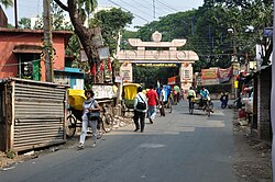 Local road, opposite of the Ramakrishna Mission Ashrama, Narendrapur.