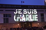 Schriftzug Je suis Charlie zur Mahnwache am 11. Januar 2015 nach dem Anschlag auf Charlie Hebdo