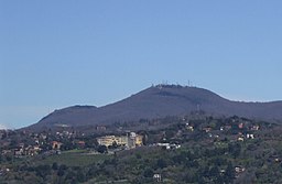Santa Maria di Galloro. I bakgrunden Monte Cavo.