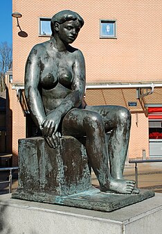 La Femme Assise, à Louvain-la-Neuve.