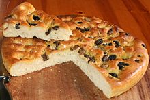 Focaccia-erbe-olive.jpg