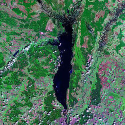 Landsat-satelliittikuva Kiovan tekojärvestä.