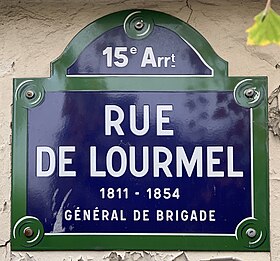 Voir la plaque.