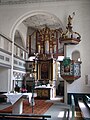 Innenraum der Sixtuskirche mit Kanzel, Orgel und Altar