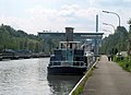 Bateau en attente devant le plan incliné.