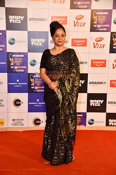 Sheeba Chaddha grace Zee Cinema Awards 2023.jpg