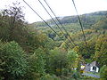 Blick aus einer Gondel auf die Talstation