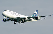 Airnz.b747.zk-nbt.arp.jpg