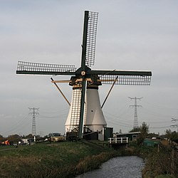 Kortlandse Molen -niminen tuulimylly Alblasserdamissa.