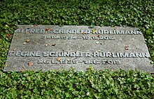 Alfred Schindler-Hürlimann (1934–2012) Reformierter Theologe. Regina Schindler-Hürlimann (1934–2013) Germanistin, Schriftstellerin. Grab, Friedhof Enzenbühl, Zürich