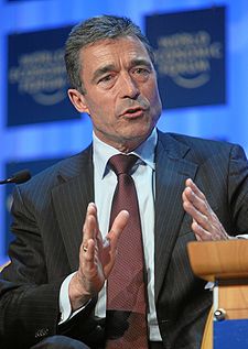 225px Anders Fogh Rasmussen   World Economic Forum Annual Meeting Davos 2008 Γενικός Γραμματέας του ΝΑΤΟ : Τα Σκόπια θα μπουν μόνο εφόσον λυθεί το ζήτημα της ονομασίας