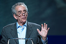 שוורץ בהרצאה ב-TED בשנת 2009