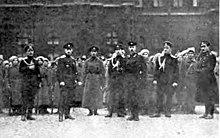 The 2nd Moscow Women Death Battalion protecting the Winter Palace as the last guards of the stronghold BatallonDeLaMuerteDesfilandoAnteElPalacioDeInvierno--historywartimes14londuoft.jpg