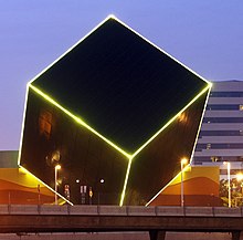 Discovery Cube Orange County. Coffrin 000327 172942 518380 4578 (36776418246) (cropped).jpg