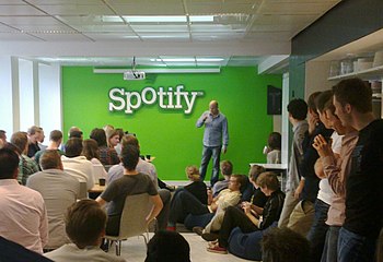Daniel Ek addressing Spotify staff.