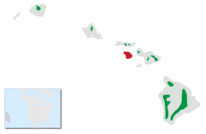 Rozšíření šatovníka šarlatového na Havajských ostrovech (červeně vyhynulé populace)