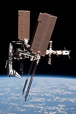 Endeavour пристыкован к ISS.jpg