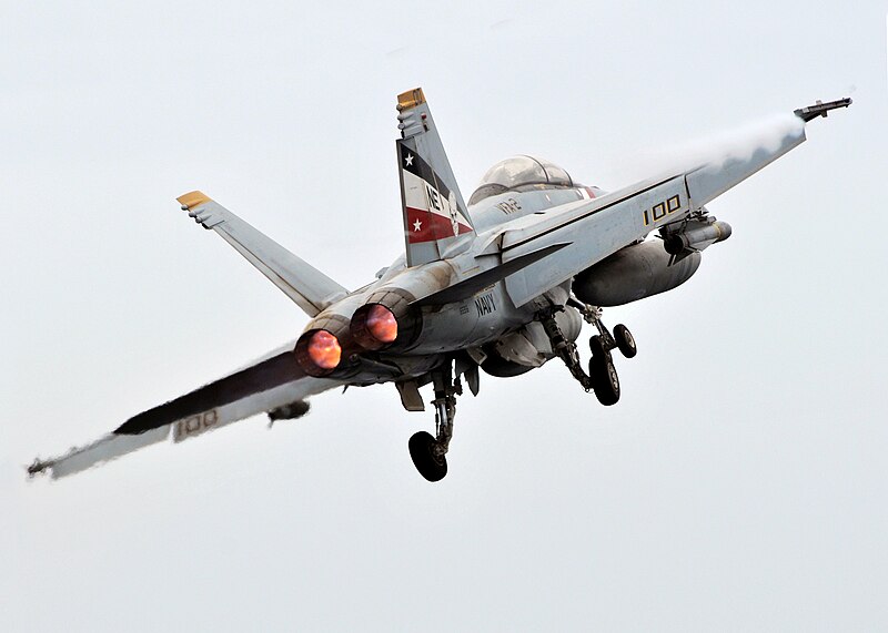 Файл:F-18F after launch from USS Abraham Lincoln (CVN-72).jpg