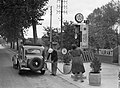 Plein à une pompe Azur en 1935.