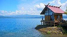 漢槎宮と田沢湖（秋田県仙北市）