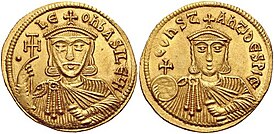 Справа изображение Константина