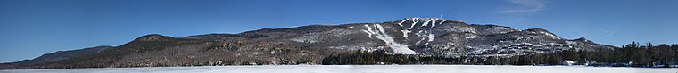 Vue panoramique du Mont Tremblant.