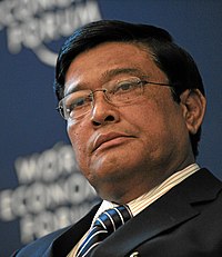 Ньан Тхун на Всемирном экономическом форуме в 2013 году