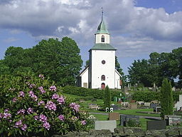 Skepplanda kyrka i juni 2005.