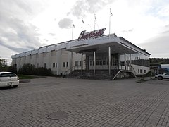 Sporthallens gamla entré mot Järnvägsgatan i juni 2020.