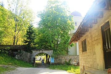 Манастирска целина Суводол