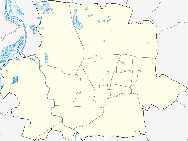 Mapa konturowa Tarnowa, na dole znajduje się punkt z opisem „Kościół Świętej Trójcy w Tarnowie”