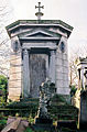 Vaglianos grav på West Norwood Cemetery, London, inspirert av tårnet