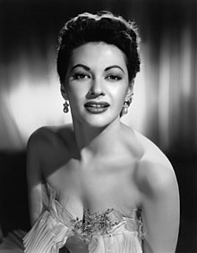 Yvonne De Carlo publicity photo.JPG