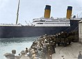 El Titanic zarpando desde el muelle n.º 44 de Southampton, 10 de abril de 1912 (imagen coloreada).