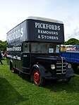 Bedford MLZ-flyttbuss från 1947 för Pickfords Removers and Storers i London