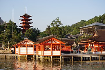 La pagoda del santuario shintoista di Itsukushima