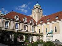 莱辛格博物馆旧馆（1921-1991）：阿道夫布施堂（英语：Adolphus Busch Hall）