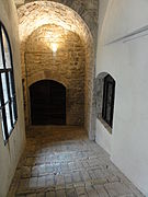 Accès à la dite chapelle du frère Élie, l'une des salles du couvent du XIIIe siècle.