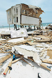 Dégats causés par l'ouragan Dennis en 2005.