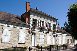 The town hall in Courances