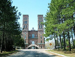English: Former Trappists monastery in Dolbeau...