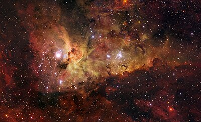 Nebula Carina, sebuah nebula besar dan terang yang berjarak sekitar 7.500 tahun cahaya dari Bumi.