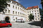 Südflügel an der Peterskirche mit Zugang in den Innenhof