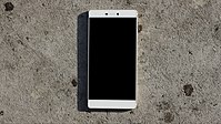 Huawei P8 smartphone (16975510790).jpg