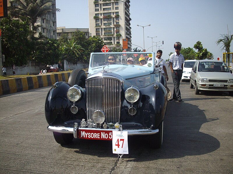 File:Indian maharajah era 'Vintage Rolls Royce' at 'Mumbai Vintage car rally-2010'.jpg