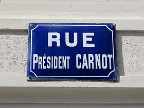 Voir la plaque.