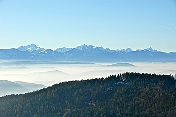 Magdalensberg Blick auf die Karawanken und Julischen Alpen