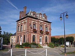 Mairie jouy sur eure.jpg